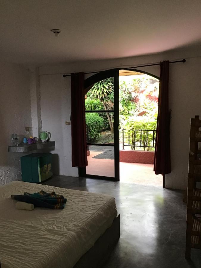 Wazzahresort Koh Samui Buitenkant foto