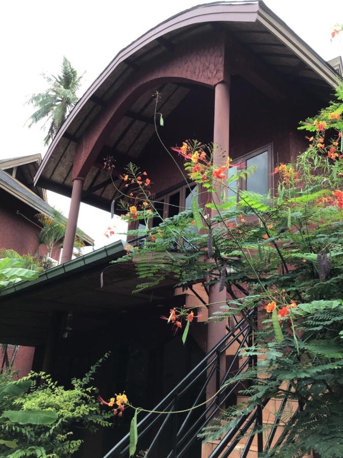 Wazzahresort Koh Samui Buitenkant foto